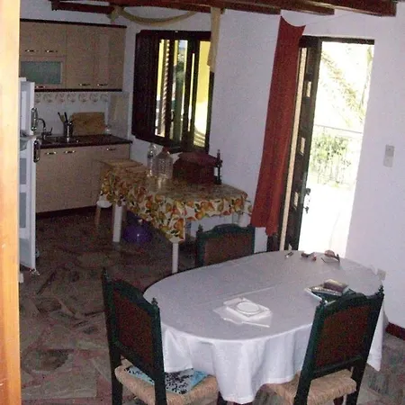 Summer Maisonette, 5'walk From The Sea *